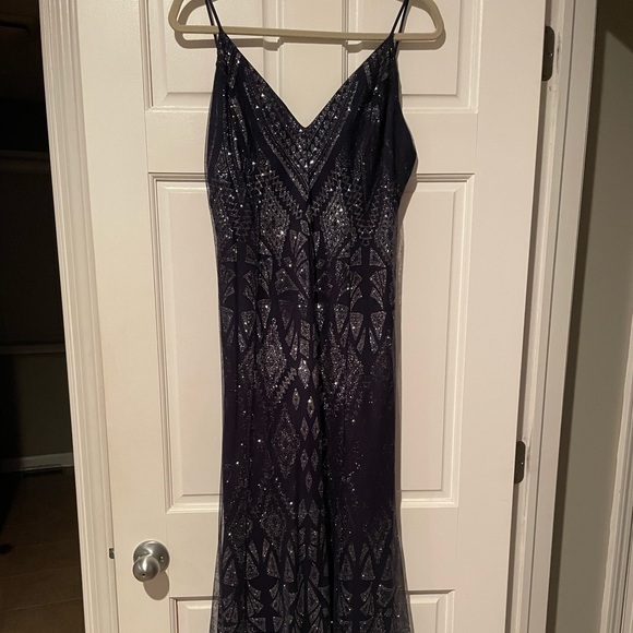 Gorgeous navy & silver gown - Picture 4 of 6